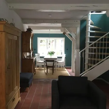 Dom wakacyjny Luettje Ferienhuus *